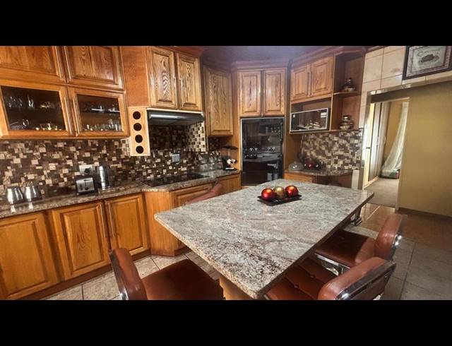 4 BEDROOM HOUSE FOR SALE IN MEYERVILLE